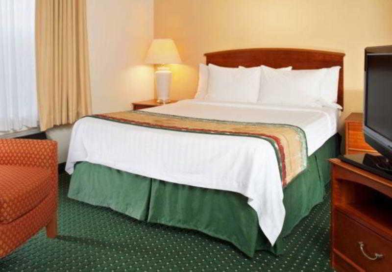 Sonesta Simply Suites Detroit Novi Chambre photo