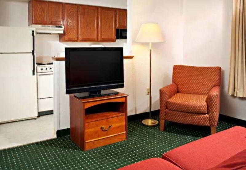 Sonesta Simply Suites Detroit Novi Chambre photo